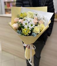 Букет цветов из:  Альстромерии, Розы и Хризантемы в Клишева