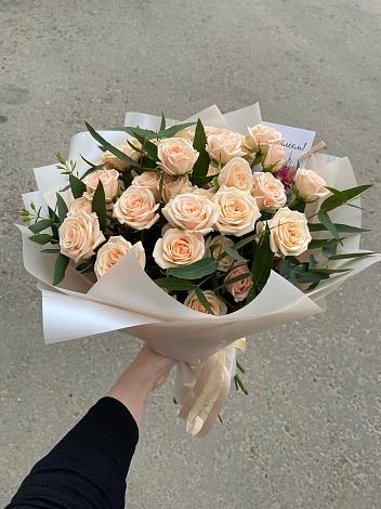 Букет Кремовые розы Латте в Клишева